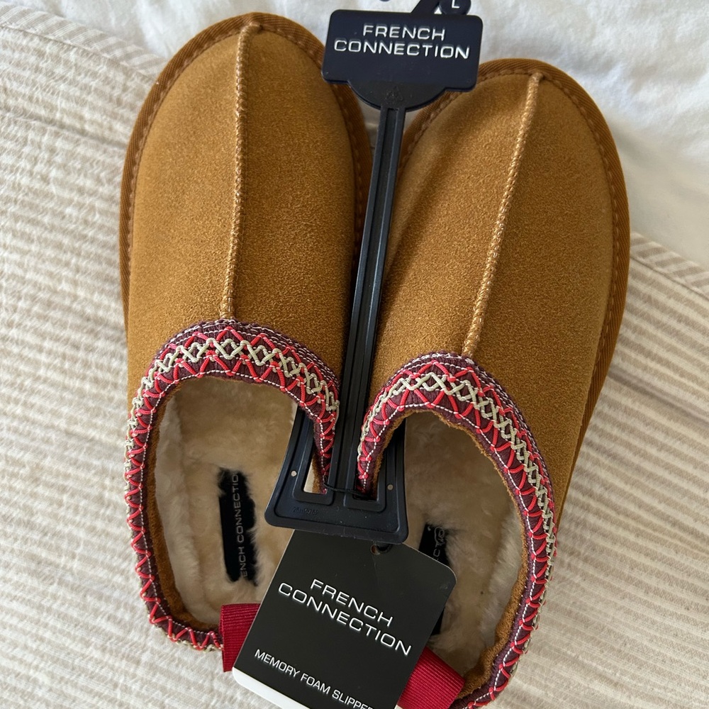 BNWT Women's Brown Slip-On Shoes with Red Accents